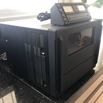 Amplificador Linear HF  ICOM IC PW-1