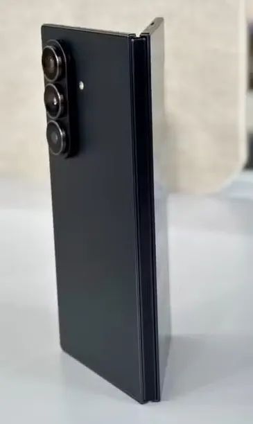 Galaxy Z Fold7 - Conservadíssimo, Garantia e Nota Fiscal - Foto 2