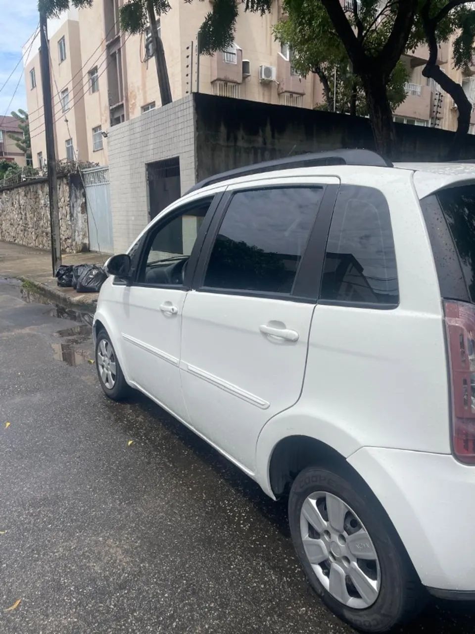Fiat Idea Attractive 1.4 Fire Flex 8V 5P 2013 - Foto 2