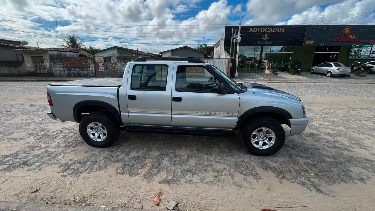 Chevrolet S10 S10 P-Up Tornado 2.8 TDI 4x2/4x4 CD Dies 2010