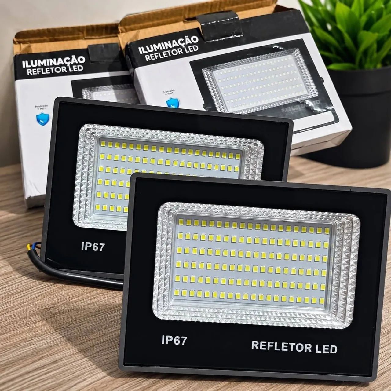 REFLETOR DE LED 400W BIVOLT APROVA D'ÁGUA 