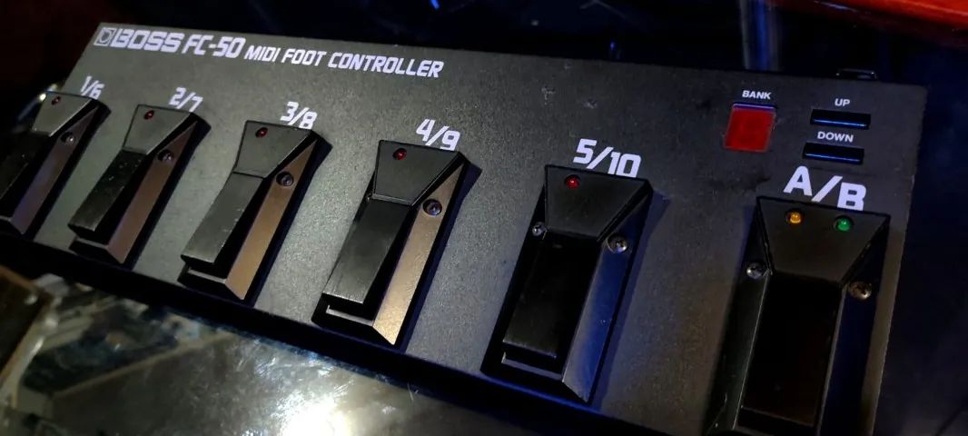 BOSS FOOT CONTROLLER FC-50 midi