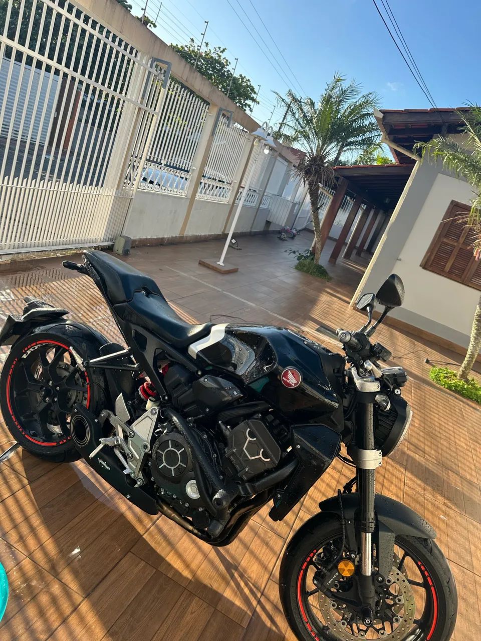 Cb1000r 