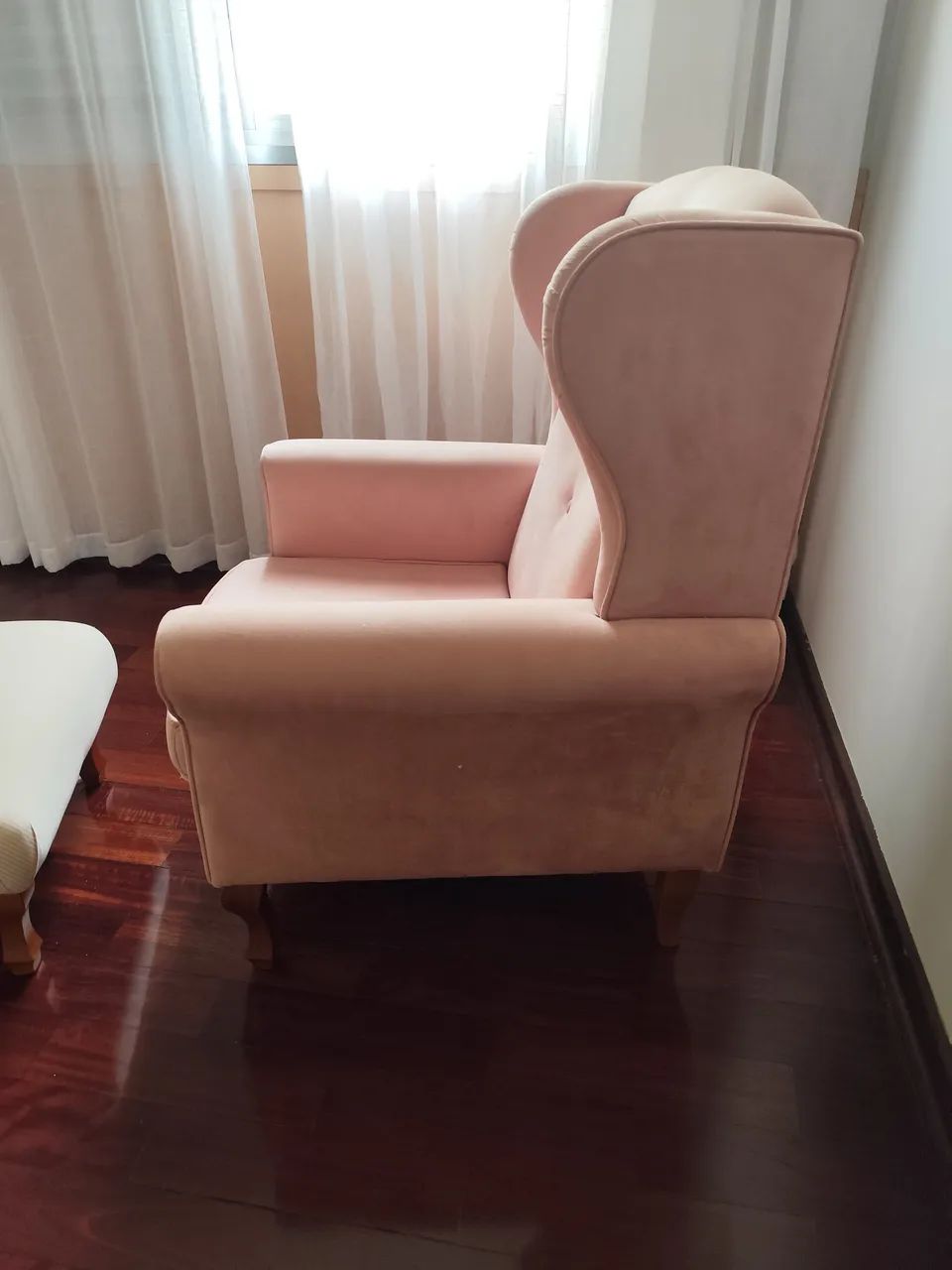 Poltrona de amamentação + puff - Foto 3