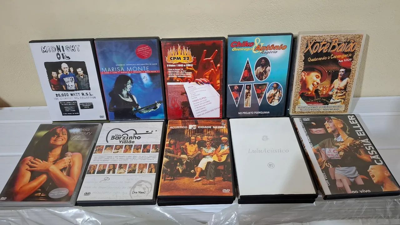 Dvds musicais lote com 46 dvds - Foto 3