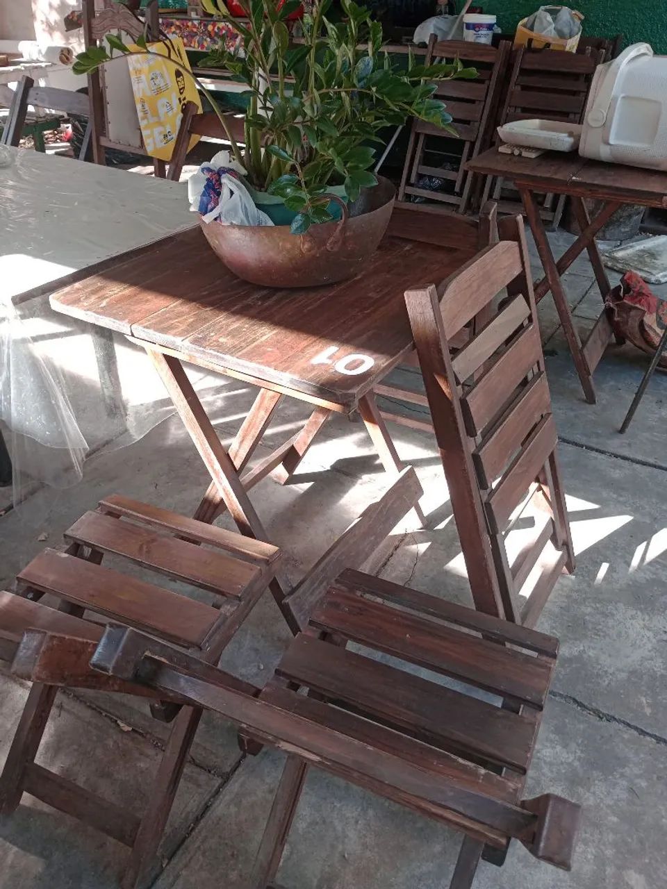 Mesa estilo buteco, muito resistente /com 4 cadeiras - Foto 2
