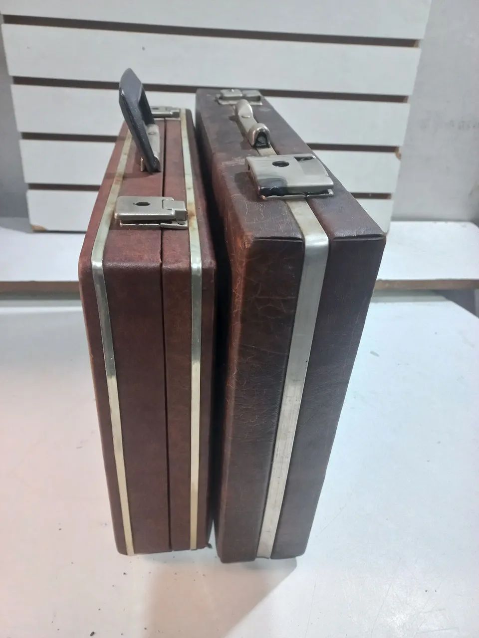 2 maleta antiga anos 70 - Foto 3