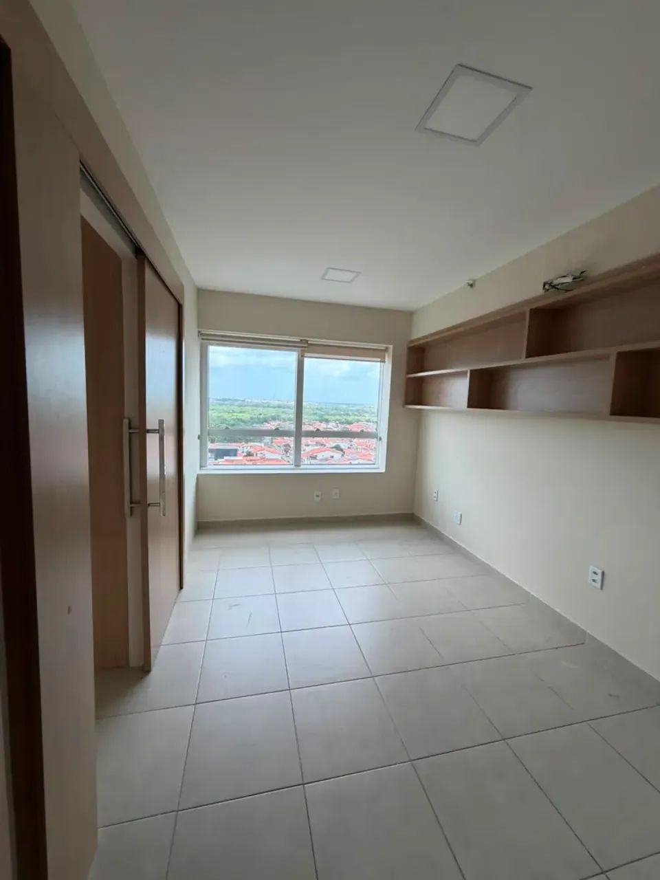 Alugo Sala Comercial Projetada no Pátio Jardins, Cohafuma. - Foto 4