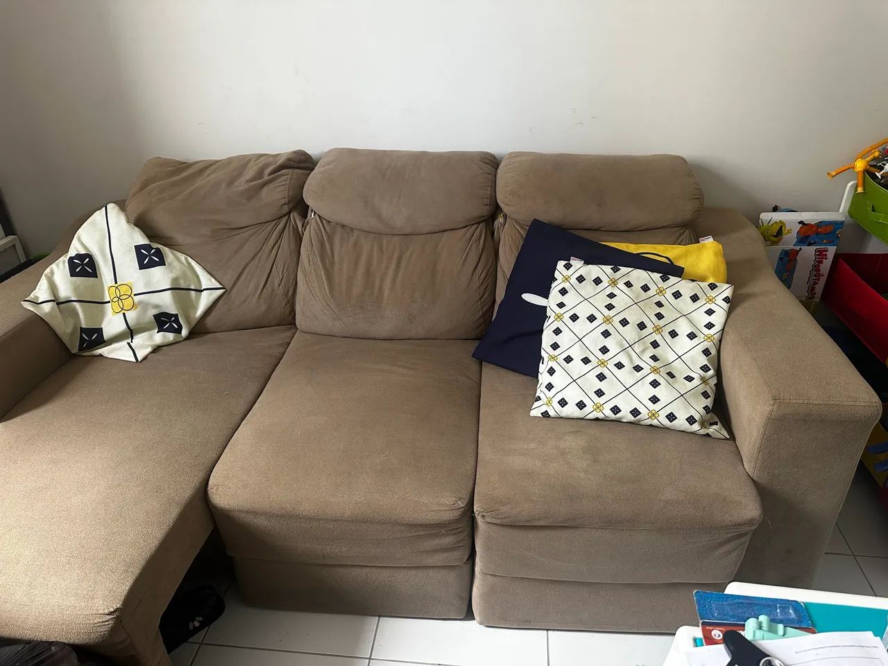 Sofá de 3 lugares reclinável e retrátil 