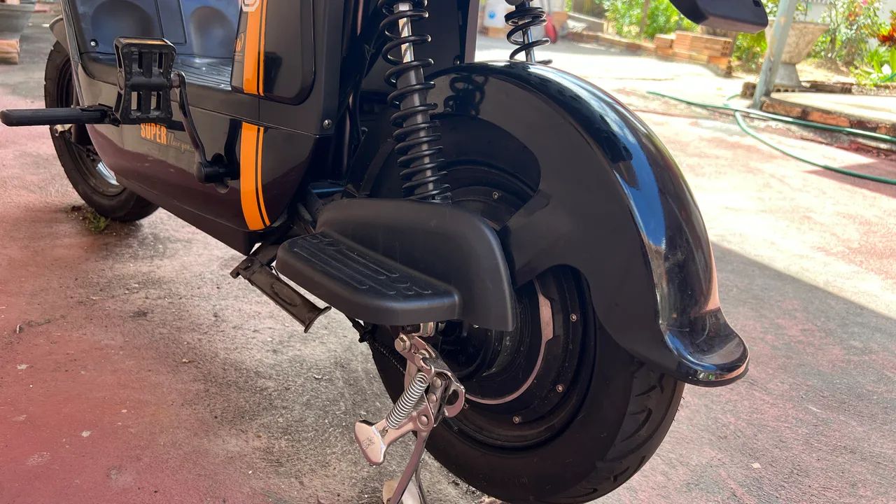 Bicicleta elétrica + acessórios - Foto 3