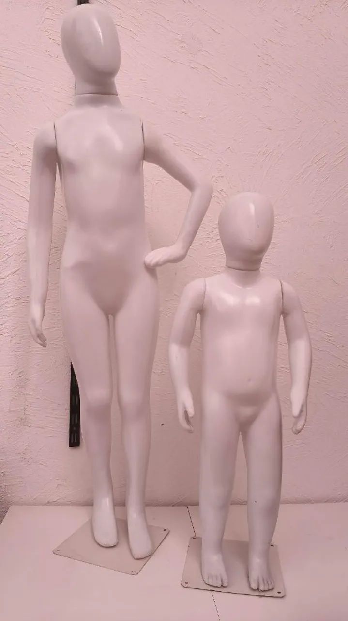 MANEQUINS INFANTIS À VENDA