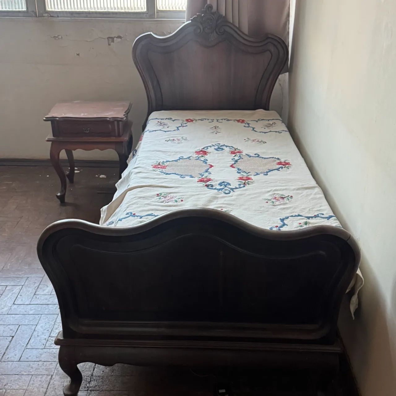 Cama solteiro com criado estilo provençal - Foto 3