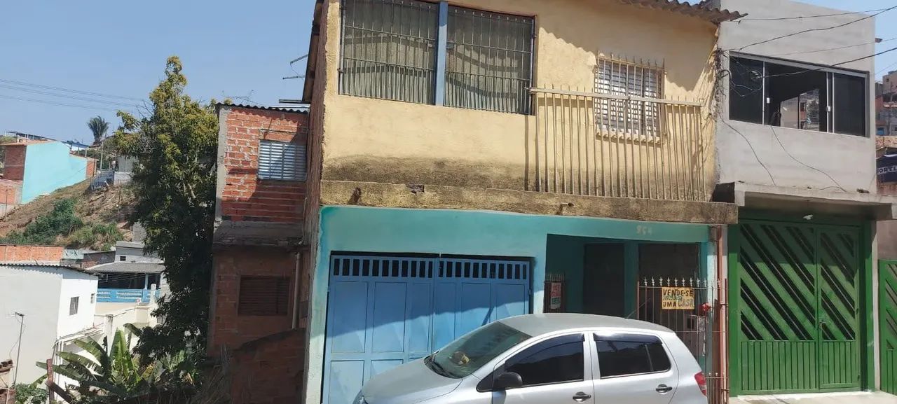 Sobrado com duas casas independentes e ponto comercial  - Foto 4
