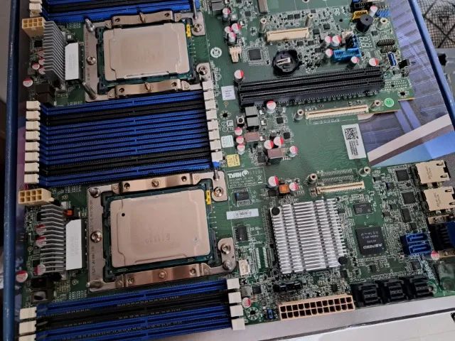Kit Placa Mãe + processadores Server/Workstation Intel Xeon para operações de IA - Foto 2