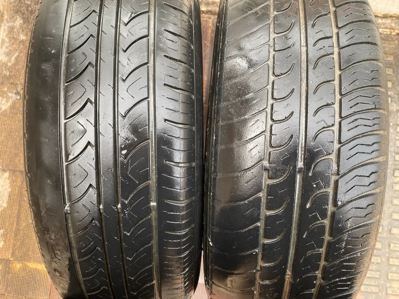 Peneu para carro