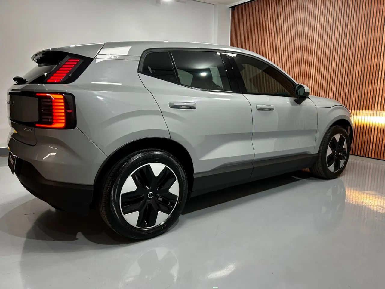 Volvo EX30 E60 Core (elétrico) 2024 - Foto 3