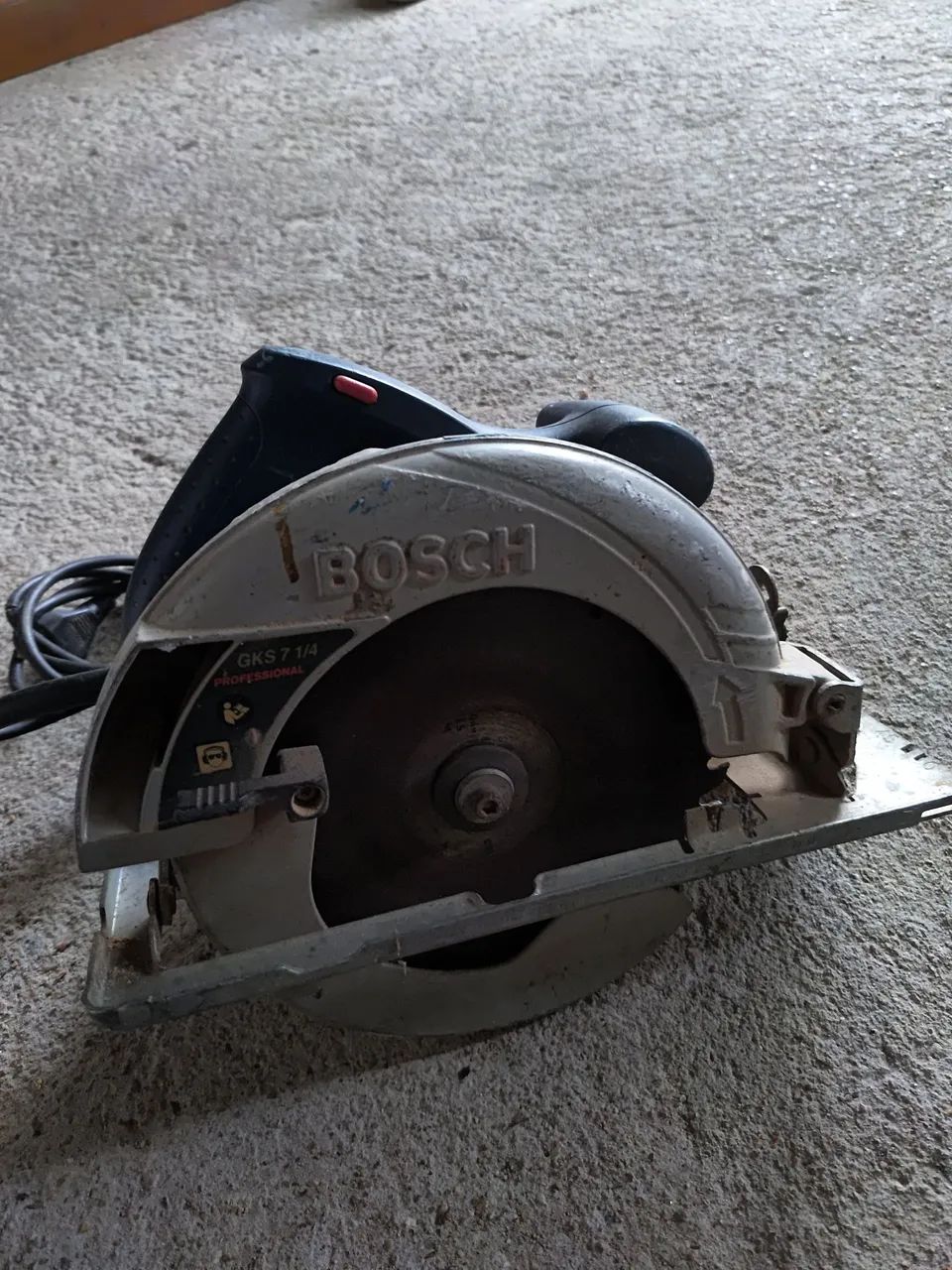 Serra circular bosch 432210084763412481