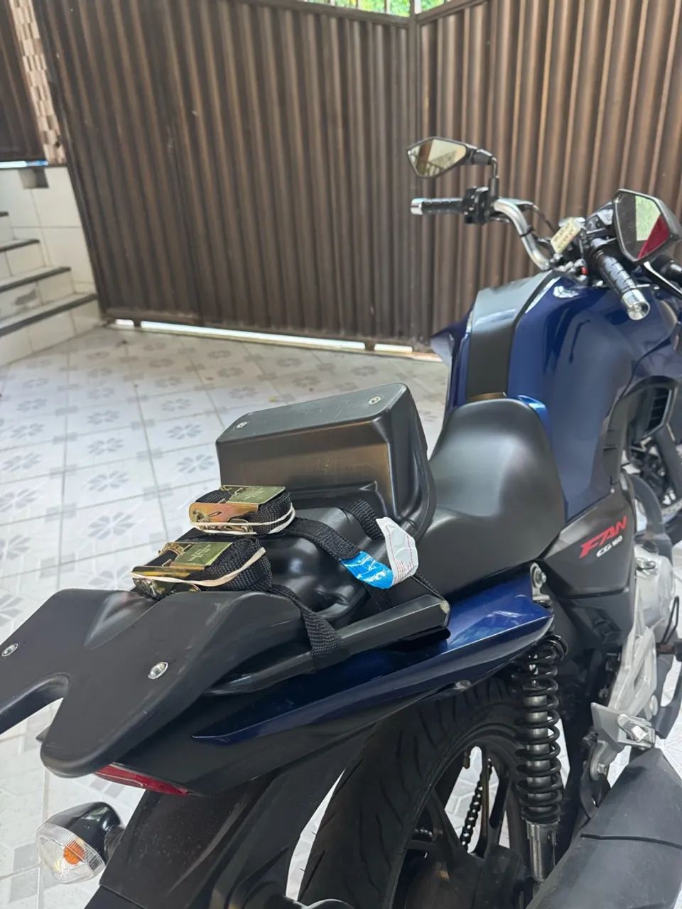 Baú 160L com suporte  - Foto 4