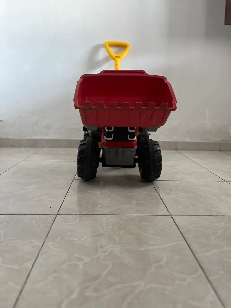 Carrinho trator com pedal e empurrandor  - Foto 3