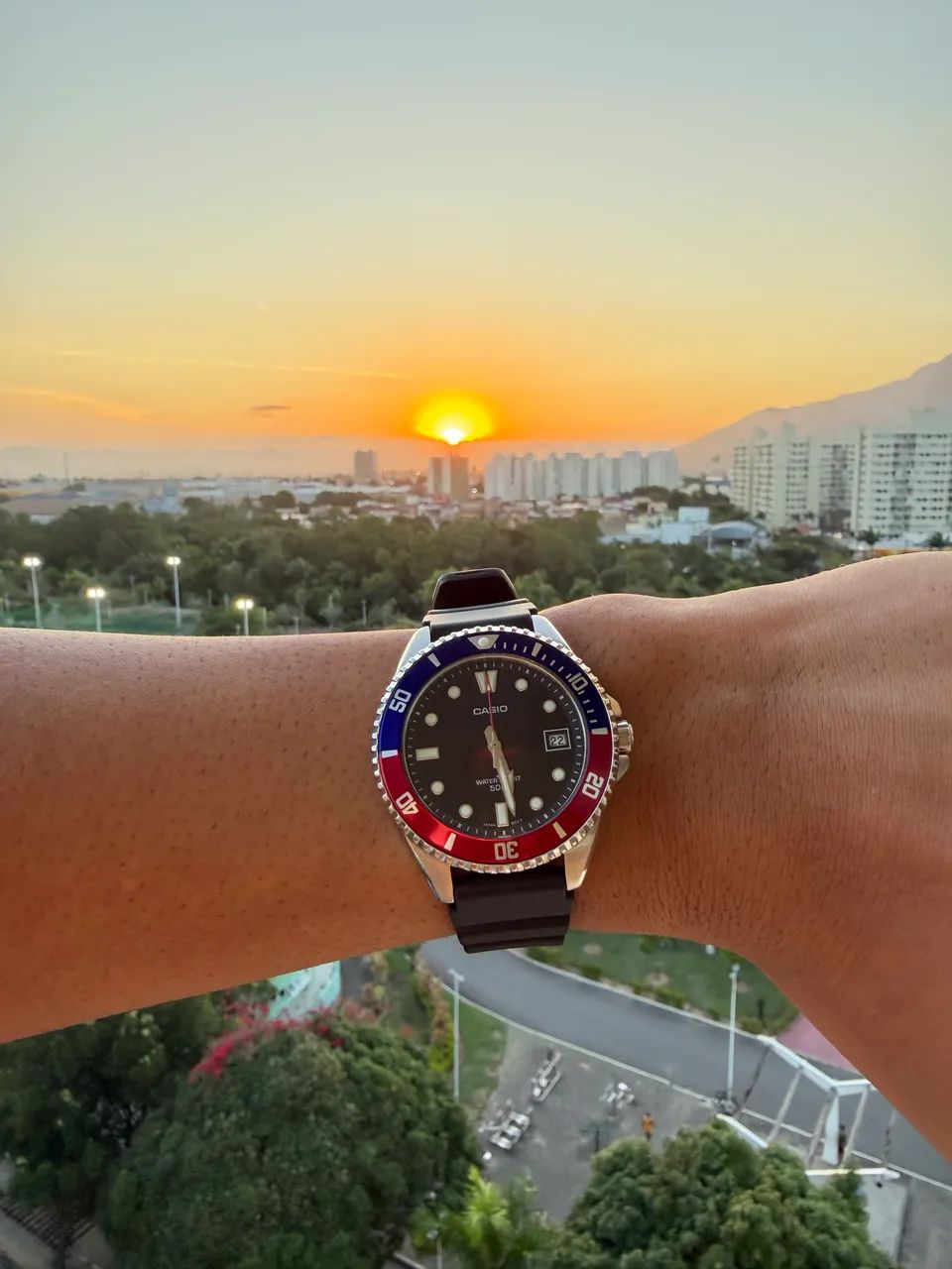 Casio Duro MDV-10 Pepsi 38mm - Módulo 2784 - 50M