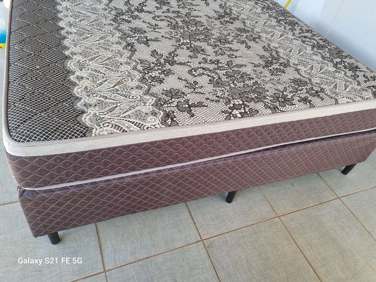 Cama Box casal colchão molas bem conservada ENTREGO  - Foto 3