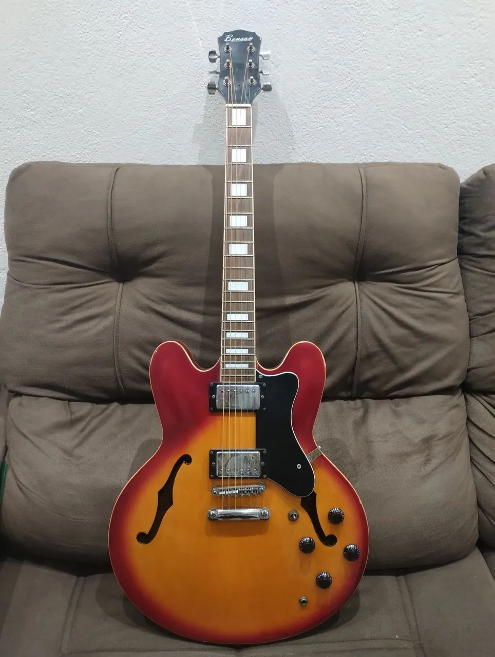 Guitarra Semi-acústica Benson Bgsa-e60 