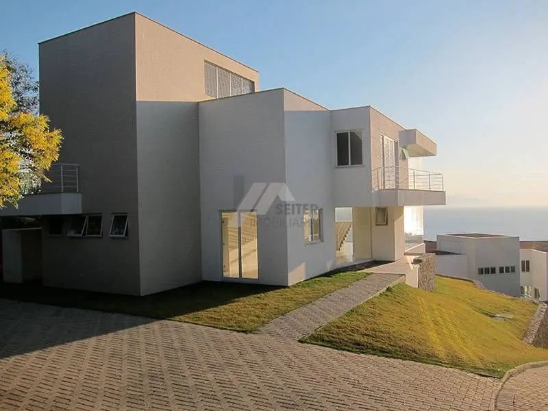 Casa com 3 dormitórios para locação no bairro Cacupé em Florianópolis - Foto 3