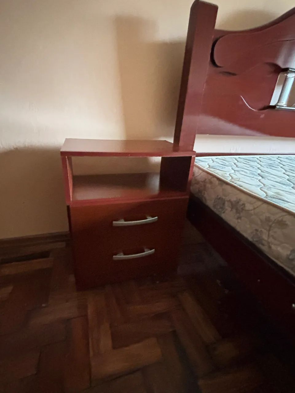 Vendo cama casal com colchão  - Foto 2