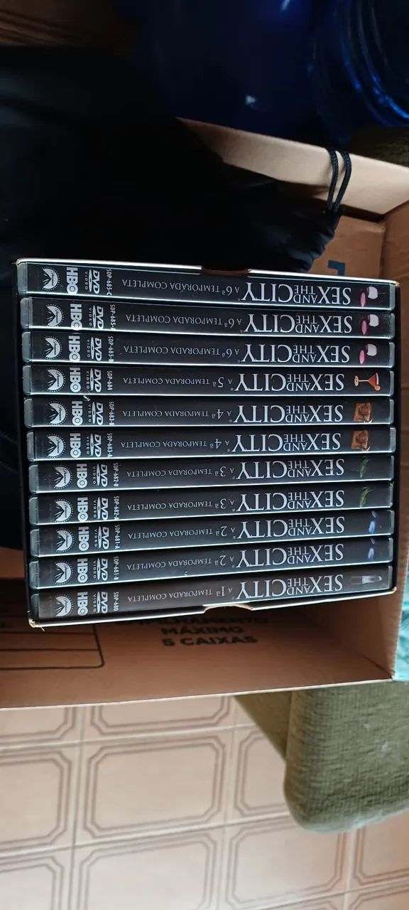 SEXX AND THE CITY BOxX COMPLETO .DVDS NOVINHO NA CAIXA - CDs, DVDs