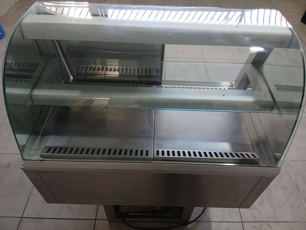 Vitrine Refrigerada Italian Coffee - 220V - Usada