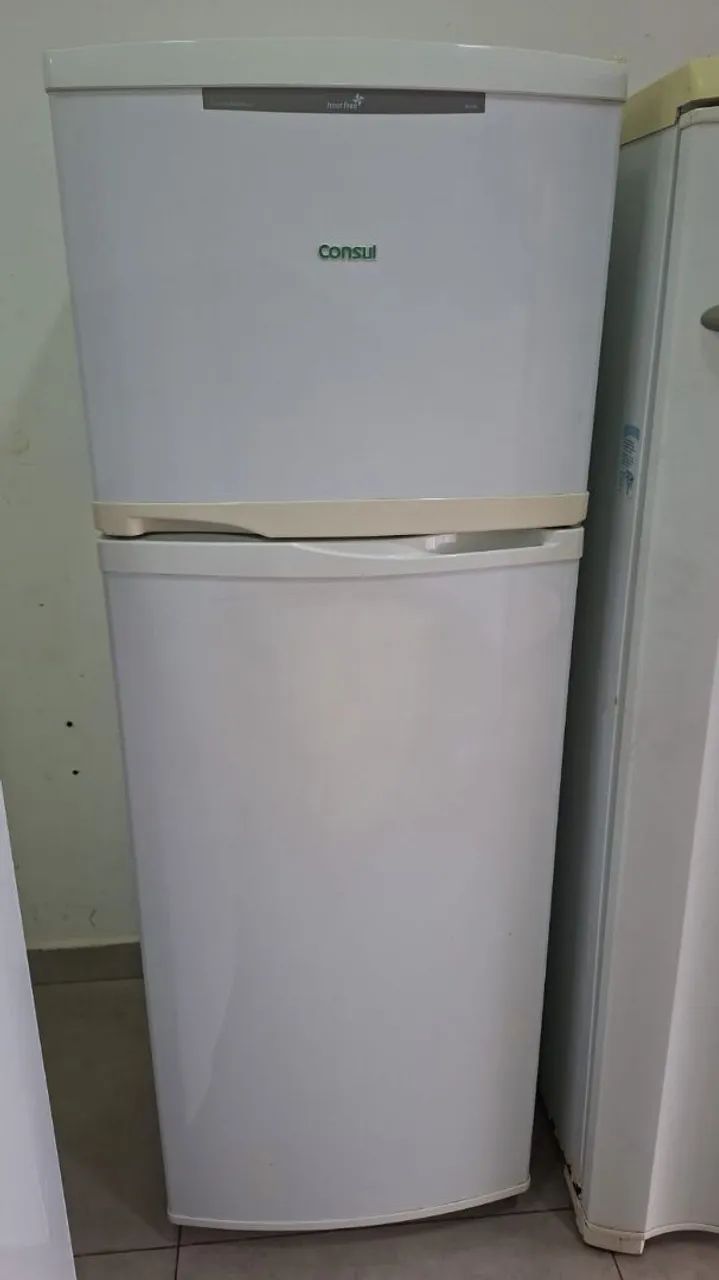 Vendo geladeira 