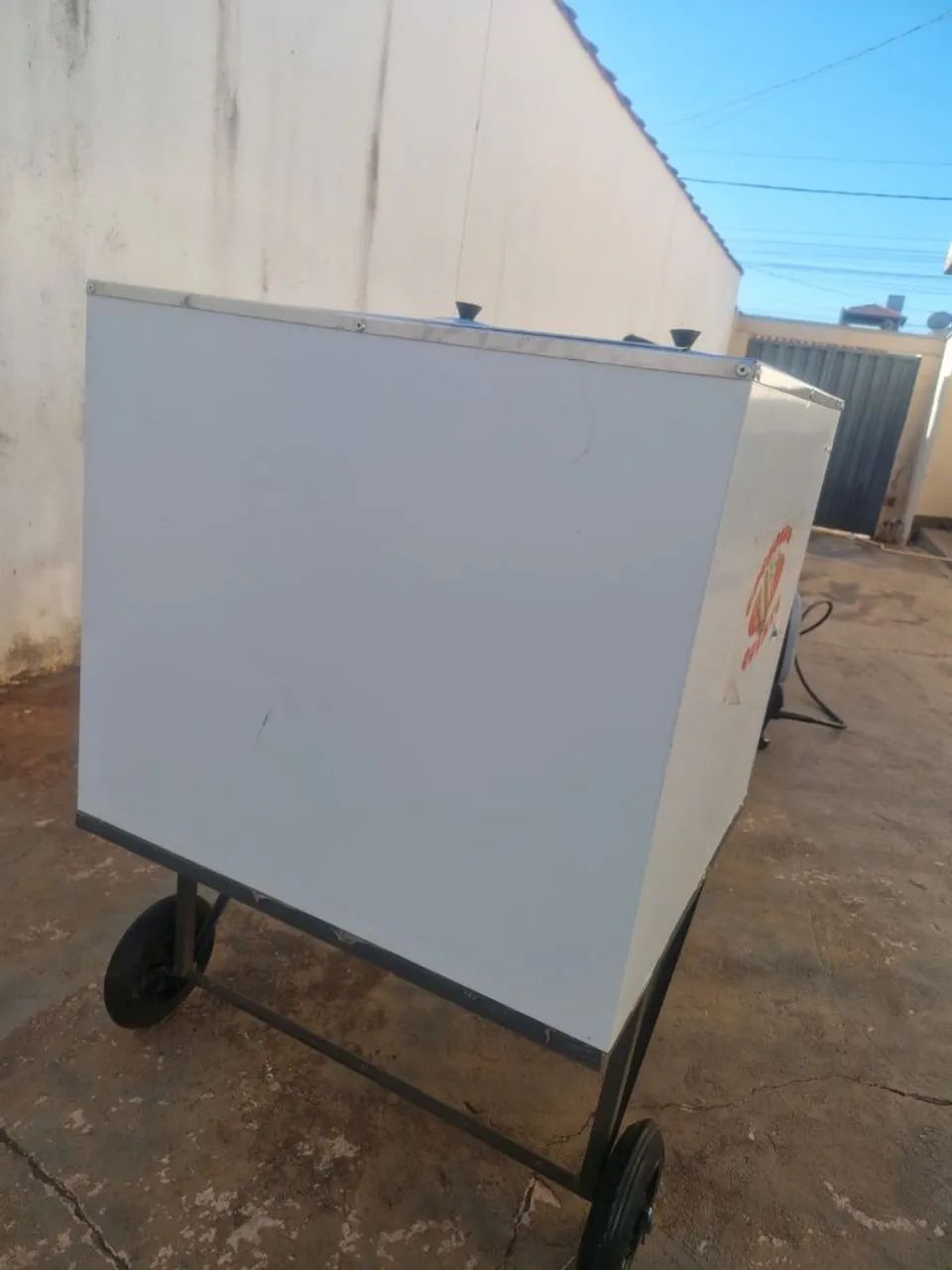Carrinho de Cachorro-Quente Usado - R$ 500
