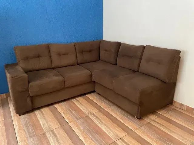 Sofá seminovo 3 e 2 Lugares marrom