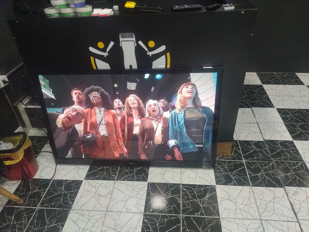 Vendo Tv lg 65 polegadas top de linha em estado de nova conforme fotos obs não e Smartv  - Foto 4