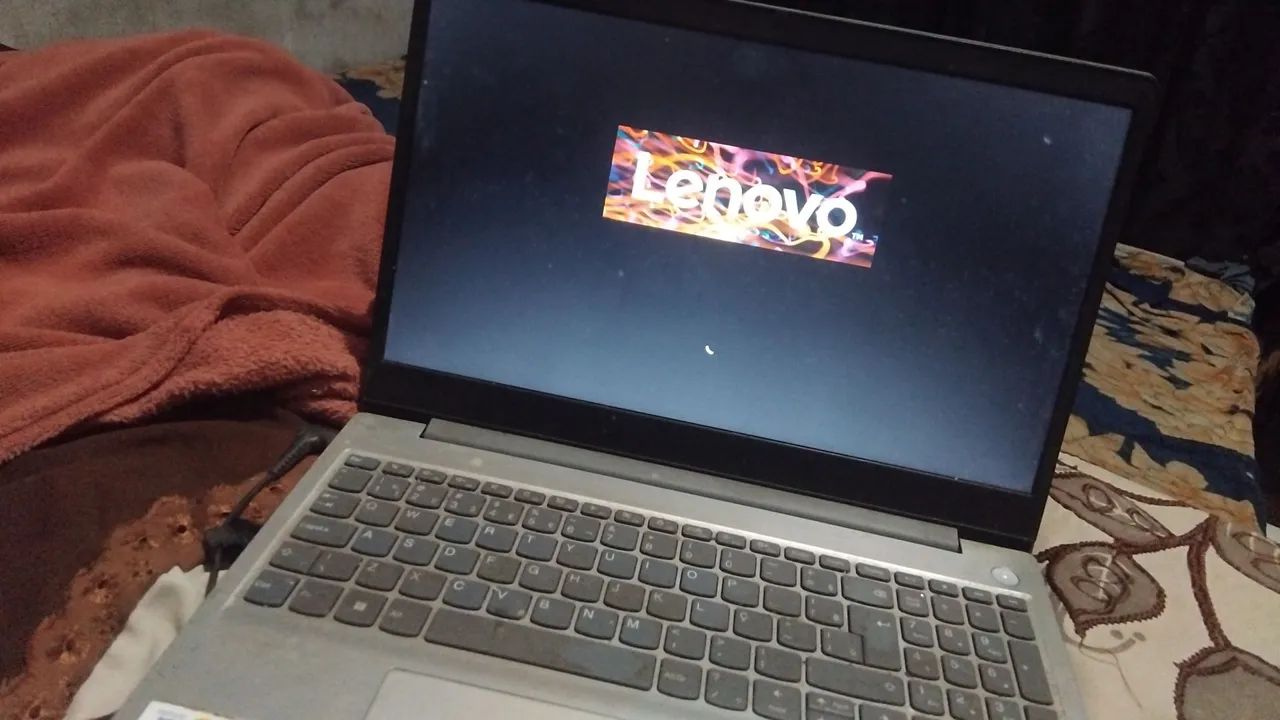 Vendo notebook Lenovo 