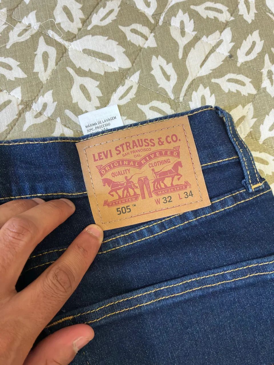 Calça levis nova 42  - Foto 4