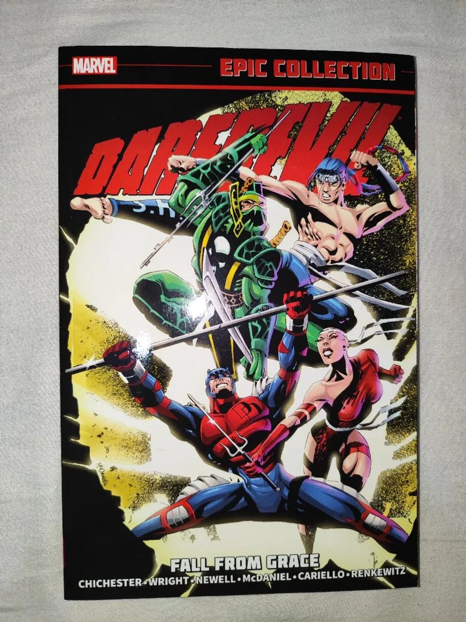 Epic Collection Daredevil Fall From Grace - Em INGLÊS 