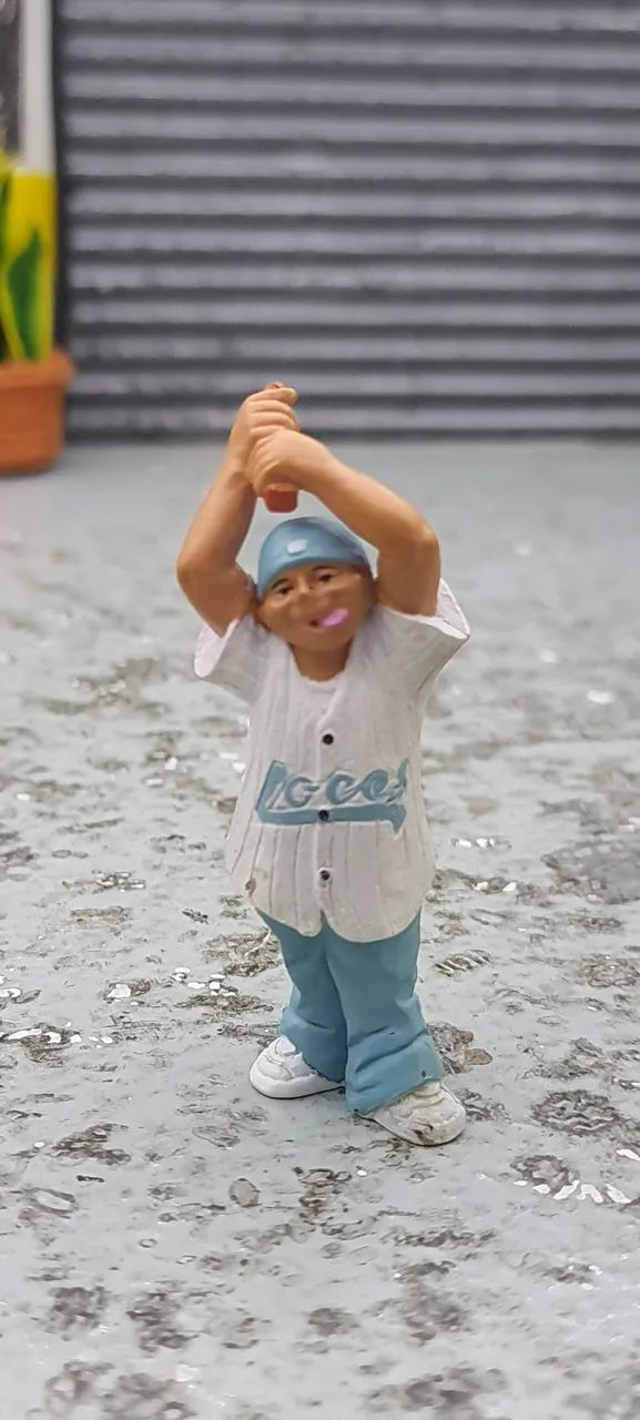 Miniatura Figura Locsters Switch Happy 