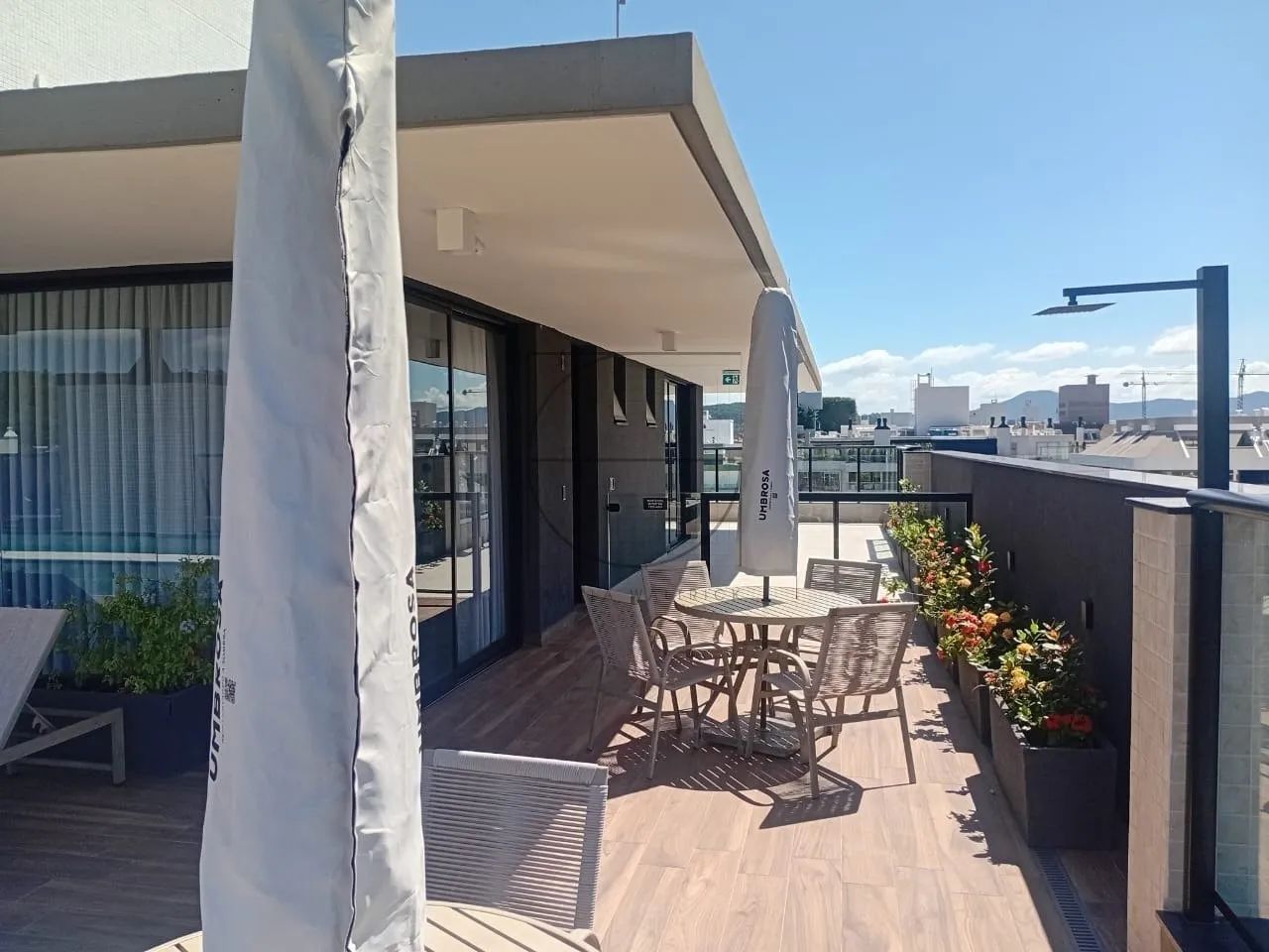 Apartamento duplex com 3 dormitorios com 3 suites 4 banheiros e 2 vagas de garagem - Foto 3