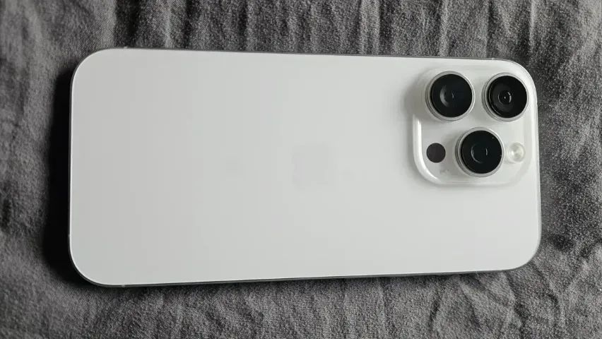 Apple iPhone 16 Pro (128 Gb) - Titânio Branco - Impecável - Foto 2