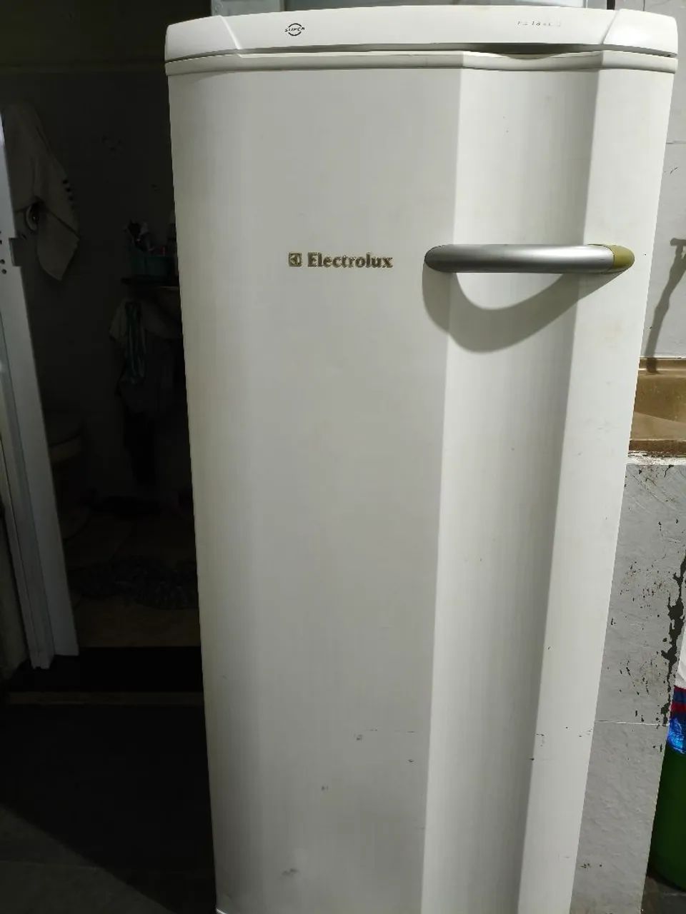 Freezer vertical Eletrolux  - Foto 3