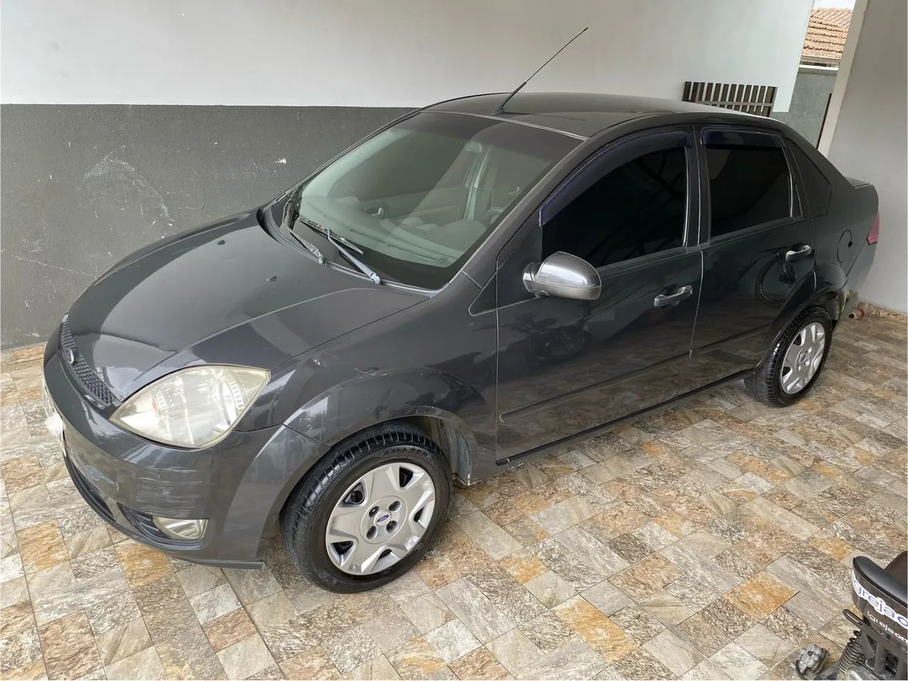 Ford Fiesta Sed. 1.6 8V Flex 4P 2005