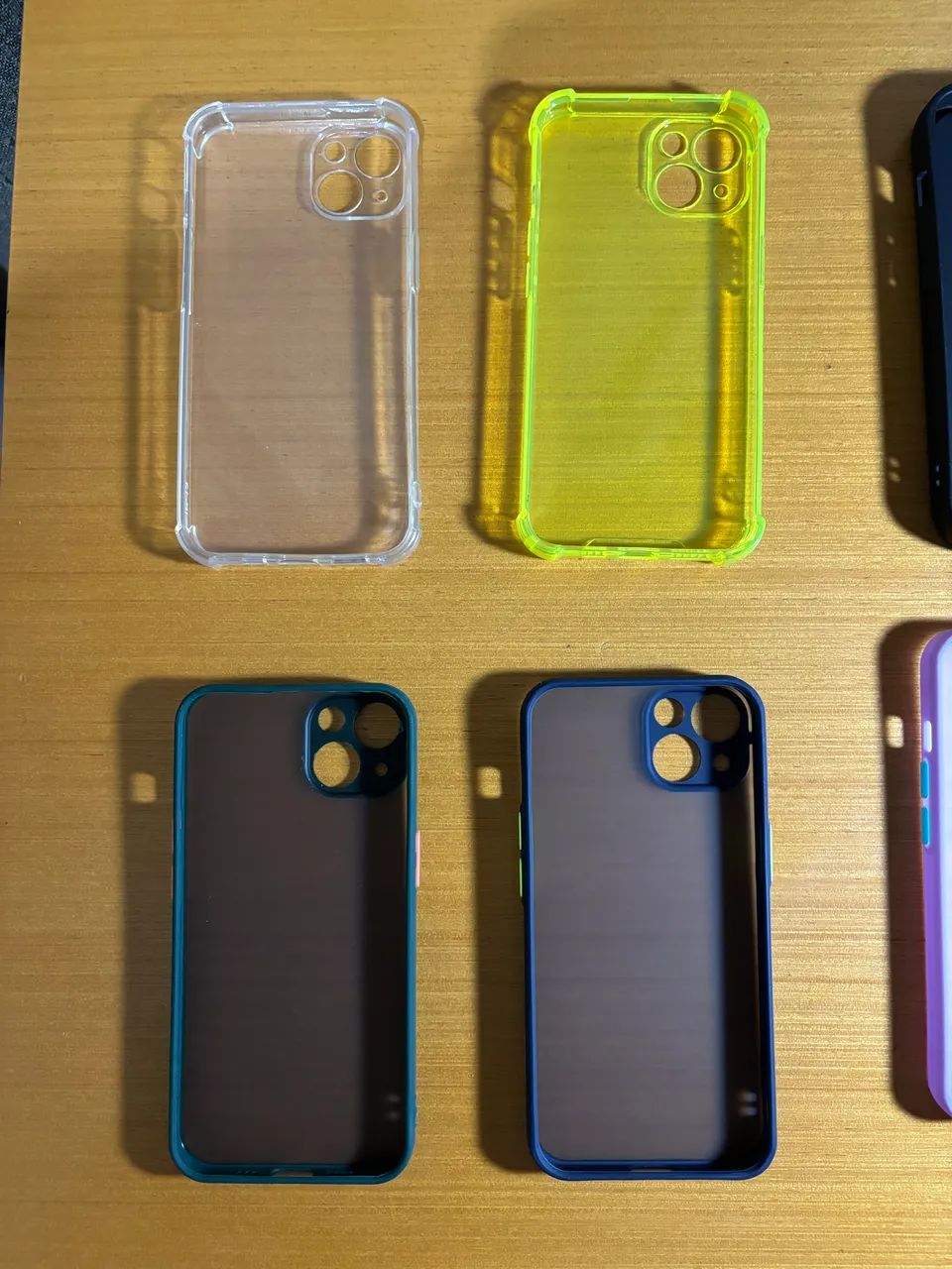 8 capinhas case para iPhone 13/14 novas e usadas - Foto 4