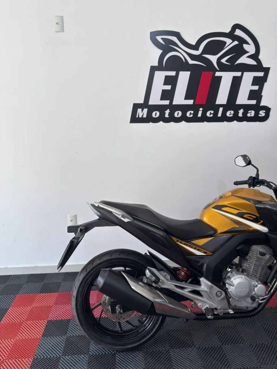 CB 250F Twister ABS 2020 Dourada - Foto 2