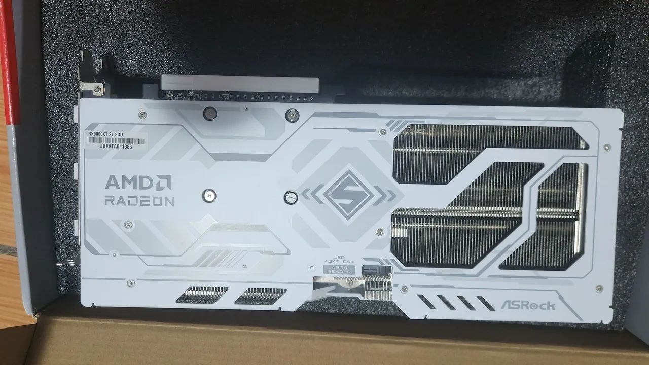 Placa de vídeo Radeon RX 9060XT 8GB - Foto 2