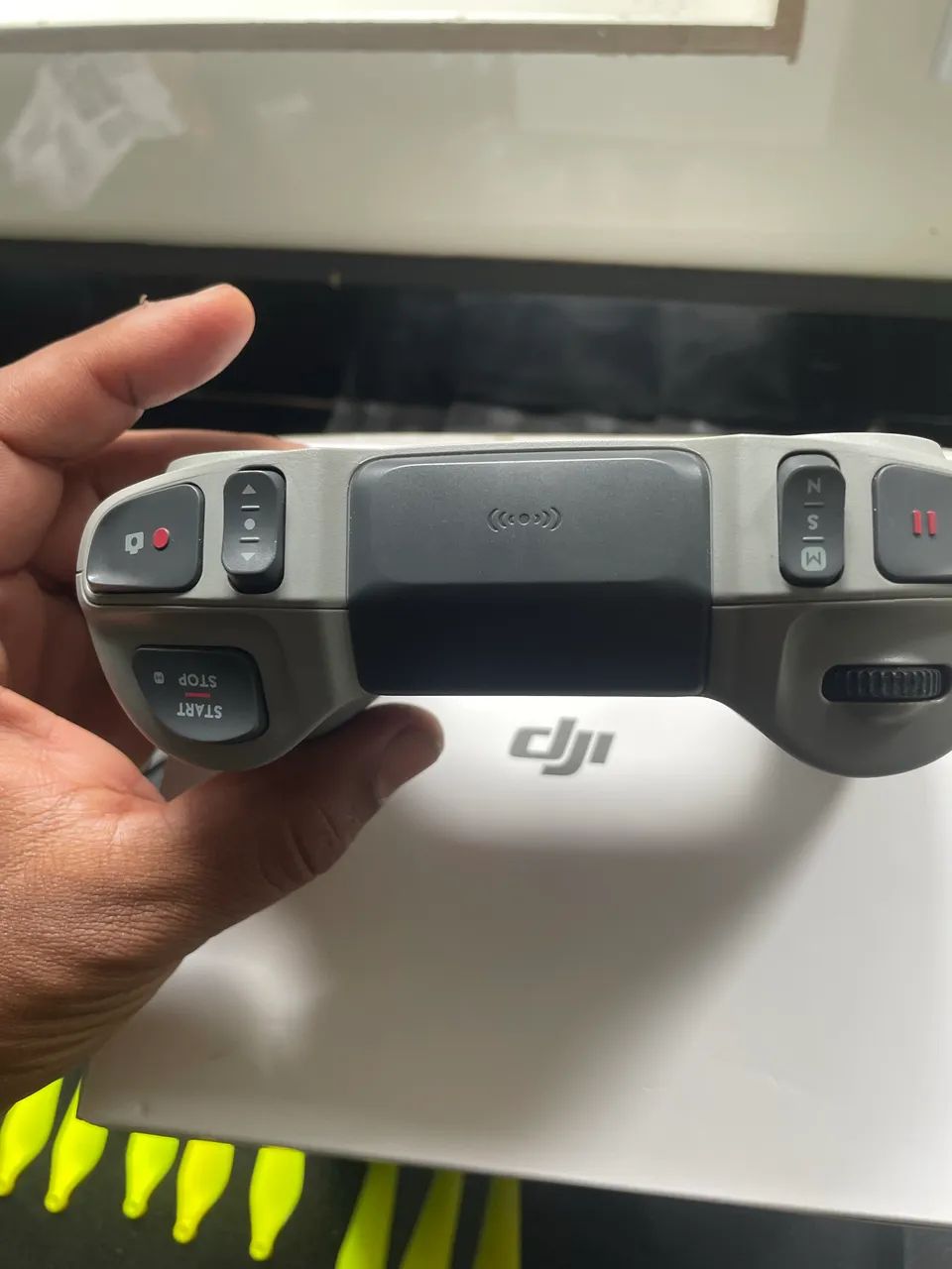 DJI FPV CONTROLLER 3 - Foto 2