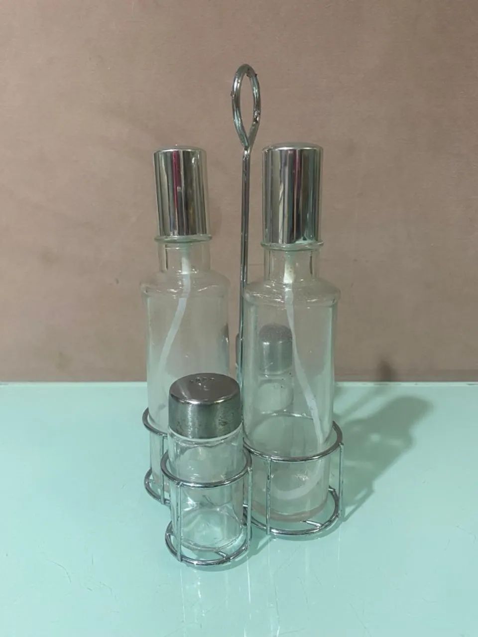 Conjunto Galheteiro 4 Peças Azeite Vinagre e Condimentos com Suporte Cromado - Foto 2