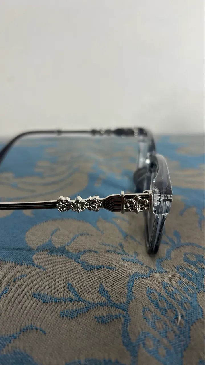 Óculos Chrome Hearts cinza  - Foto 3