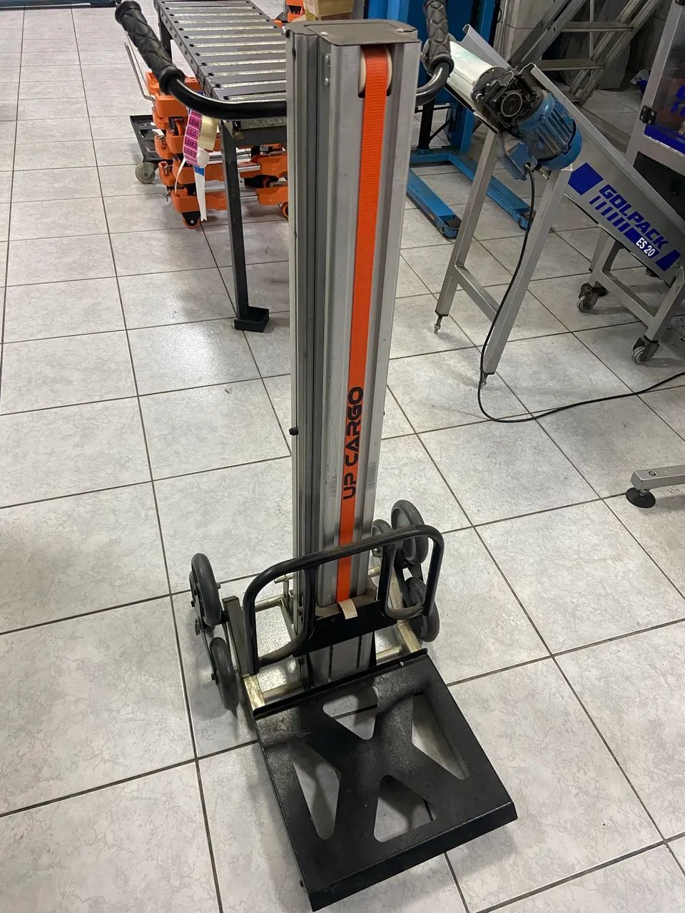 Carrinho Transportador Com Elevação De Carga UpCargo