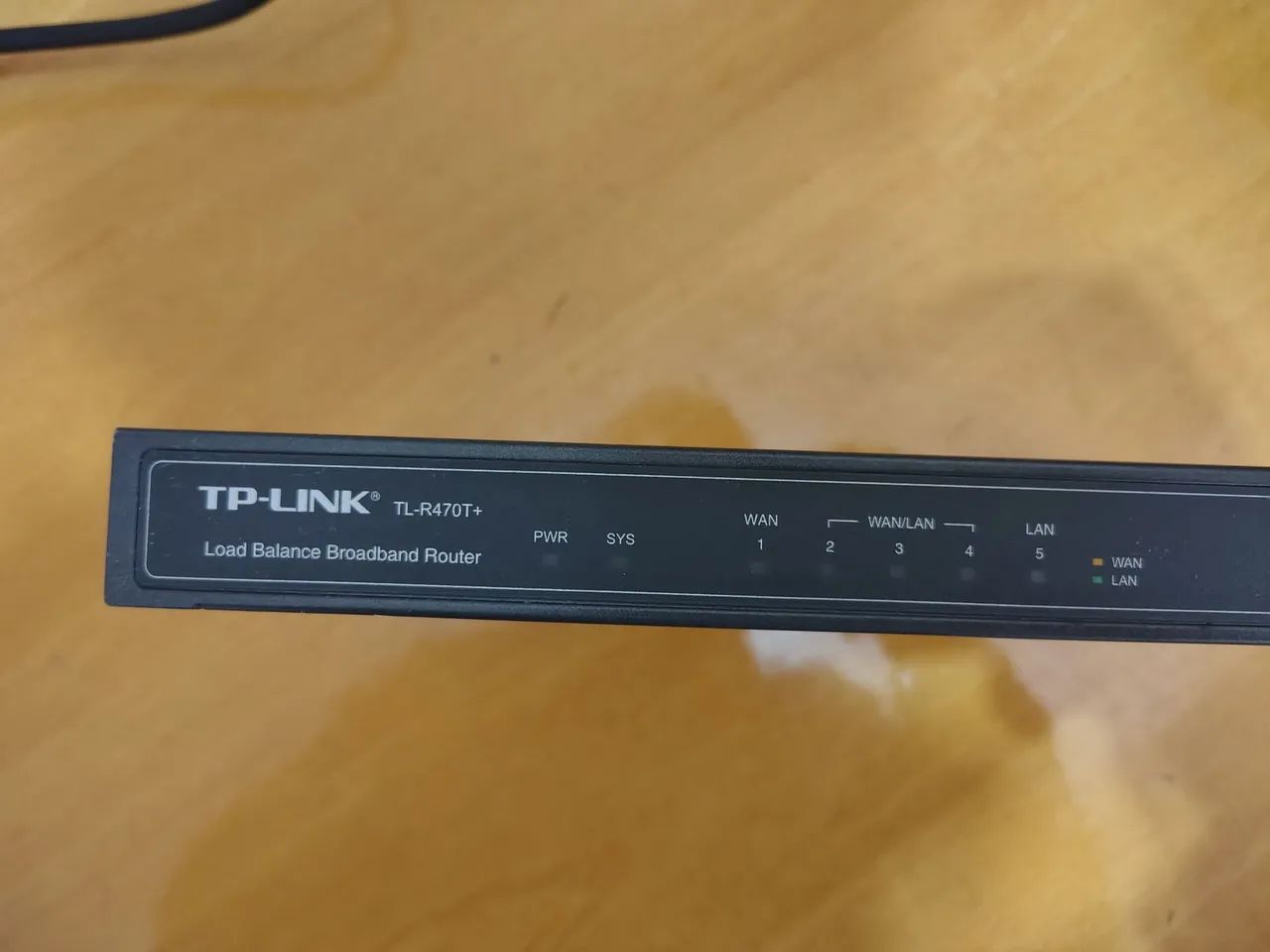 Roteador Load Balance TP-Link TL-R470T+ Switch, conecta até 4 internet, divide carga